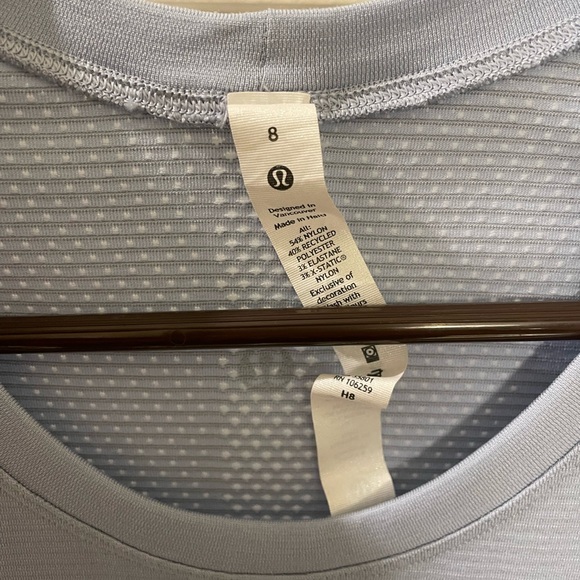 Lulu Lemon Size 8 Light Blue Shirt - Picture 3 of 3